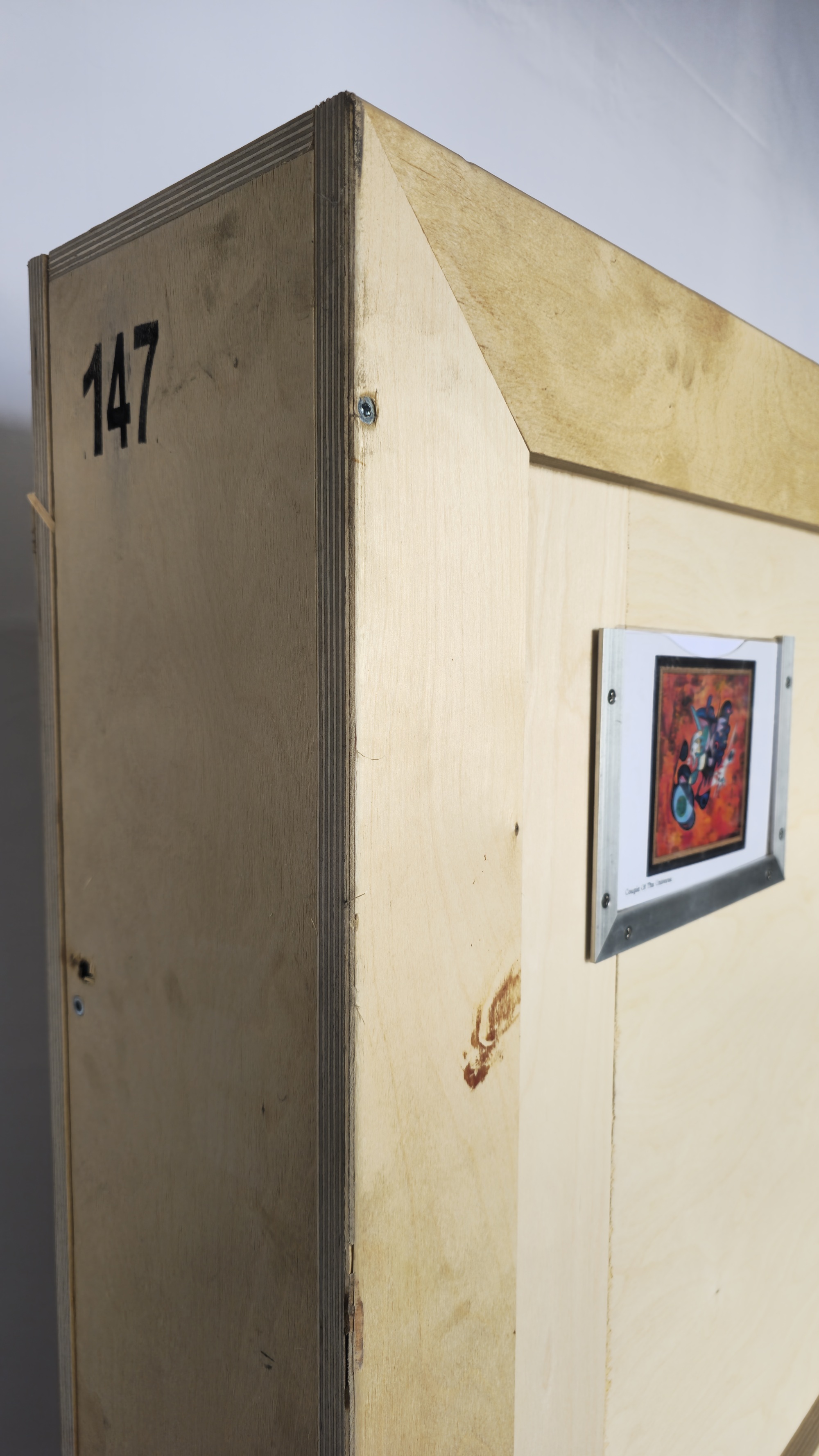 Identification markings on crate for The couple of the universe, 2006